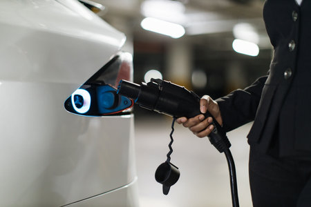 EV・ハイブリッドカーの安全性能を徹底チェック