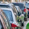 地方都市と都市圏で異なる駐車違反の取締りの特徴