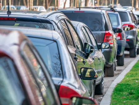 地方都市と都市圏で異なる駐車違反の取締りの特徴