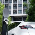 集合住宅やマンションにおけるEV充電設備導入の壁と対策
