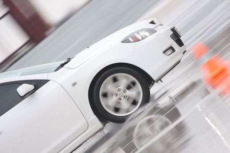 スポーツカー外車と国産車のパフォーマンス比較：サーキットでの実力検証