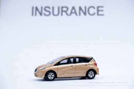 自動車保険の見直しタイミングとその重要性